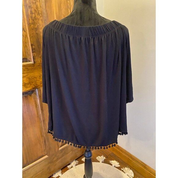 Pebble & Rose? Womens Black Plus Sz 2X Off Shoulder Stretch Top Blouse Pom Pom - Picture 5 of 9